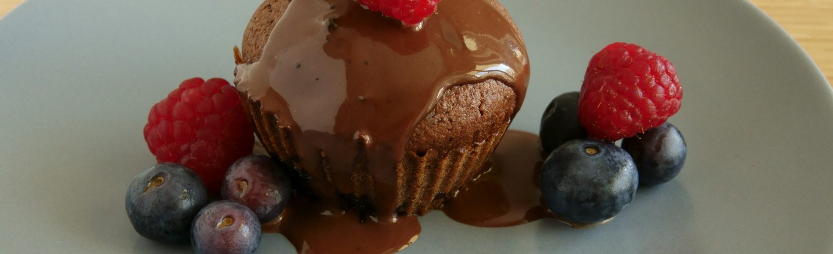 Razowe muffiny z czekoladą i dżemem pomarańczowym